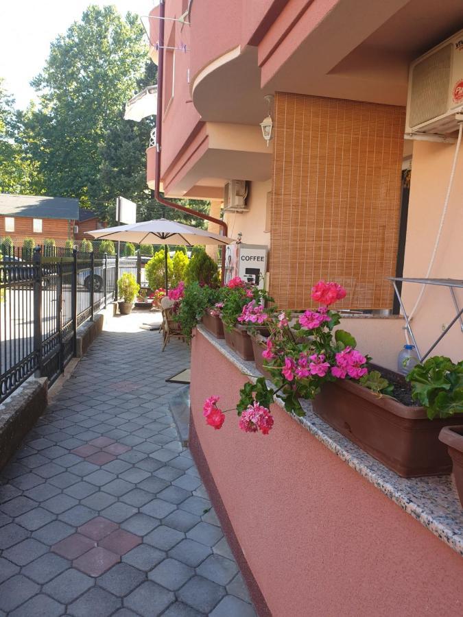 Villa & Apartments Antigona โอครีด ภายนอก รูปภาพ