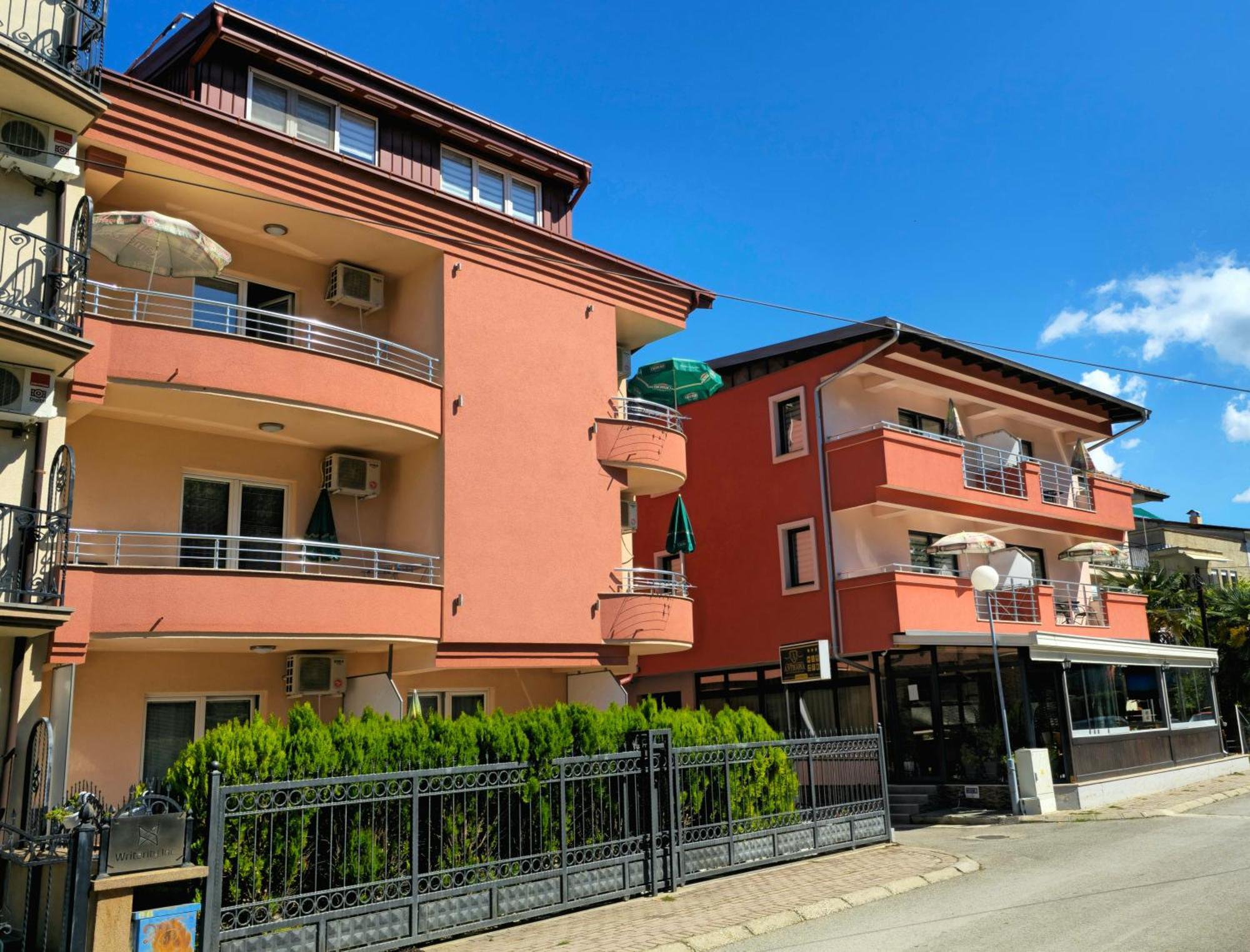Villa & Apartments Antigona โอครีด ภายนอก รูปภาพ