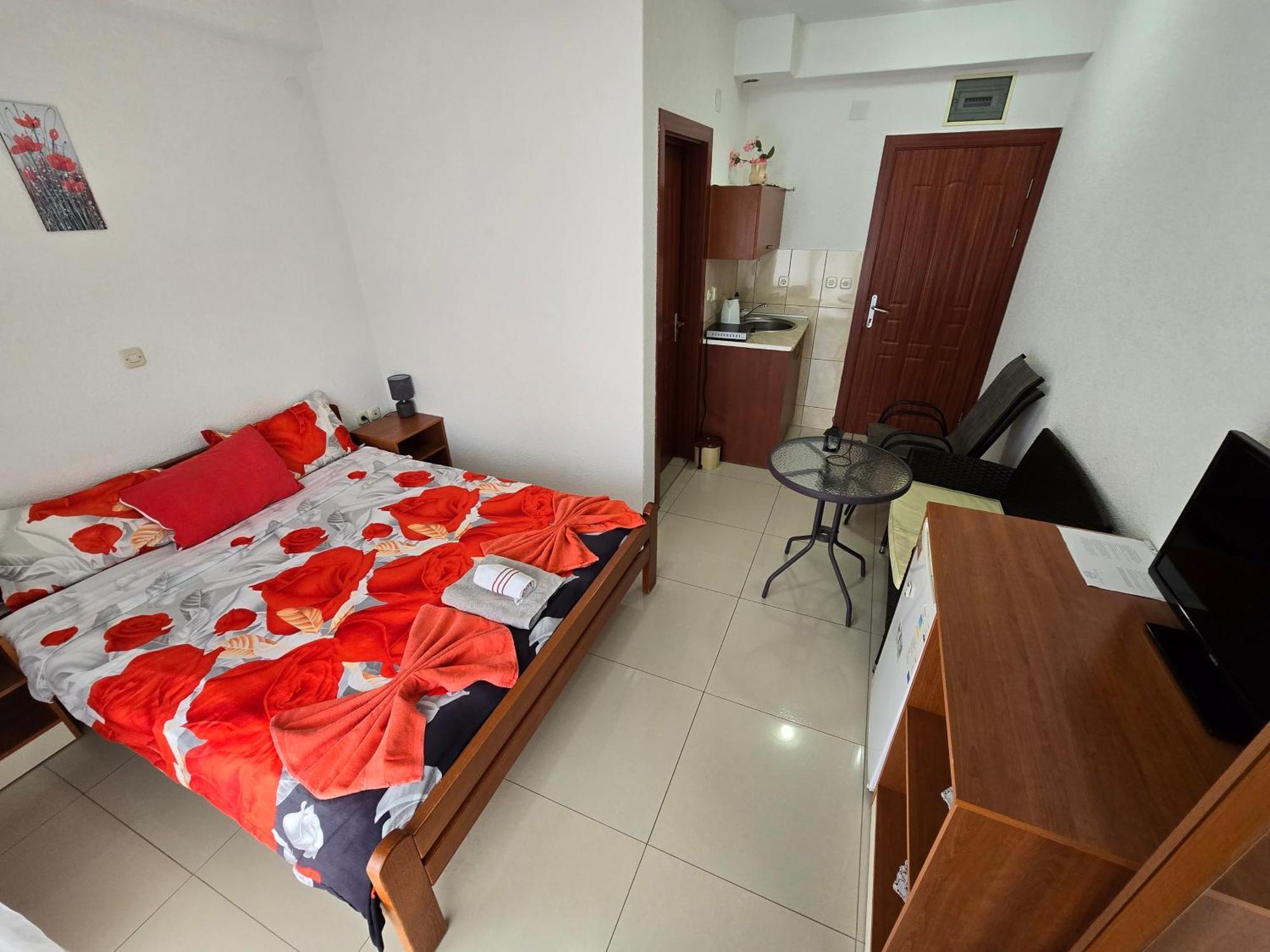 Villa & Apartments Antigona โอครีด ภายนอก รูปภาพ