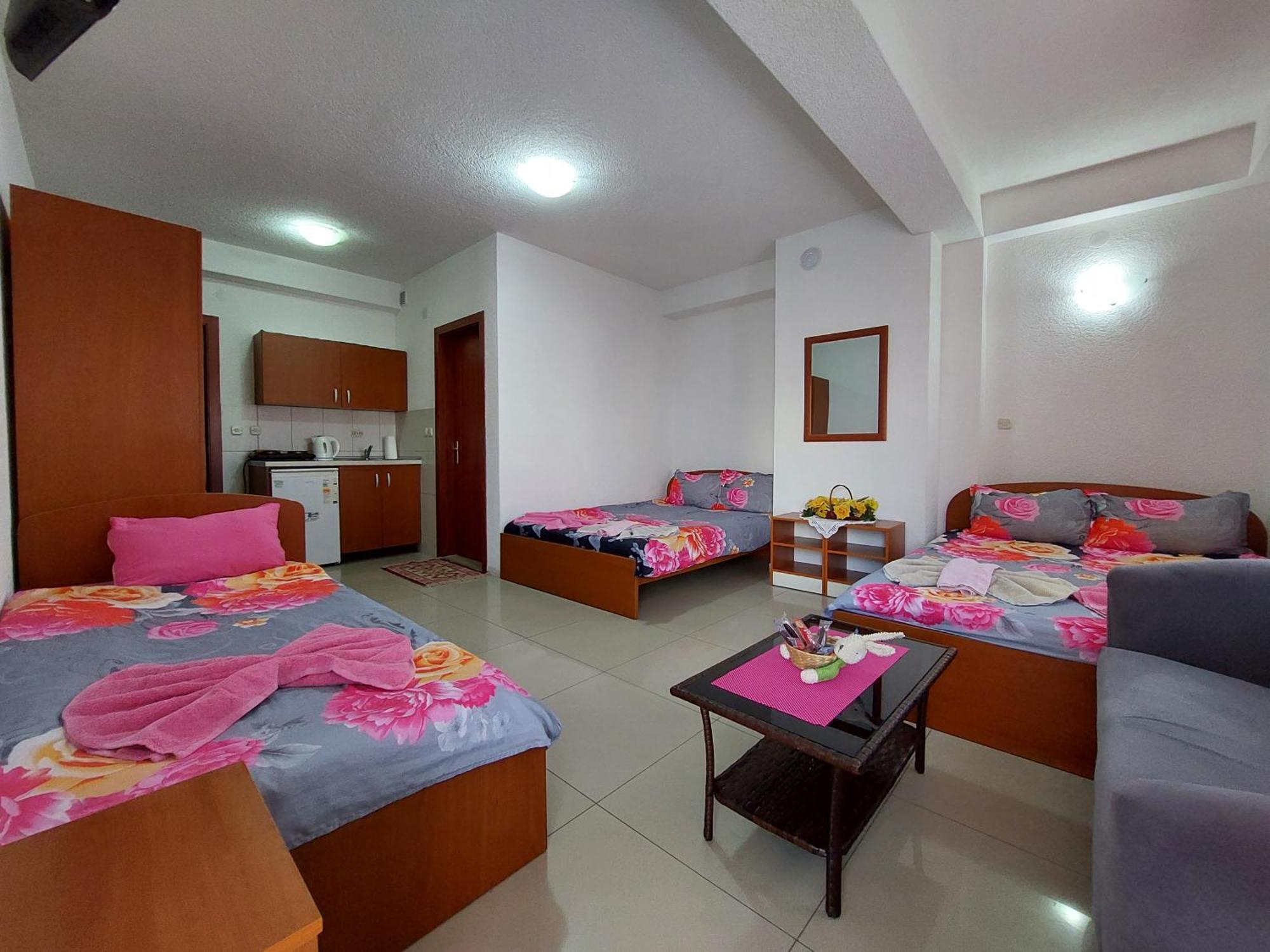 Villa & Apartments Antigona โอครีด ภายนอก รูปภาพ