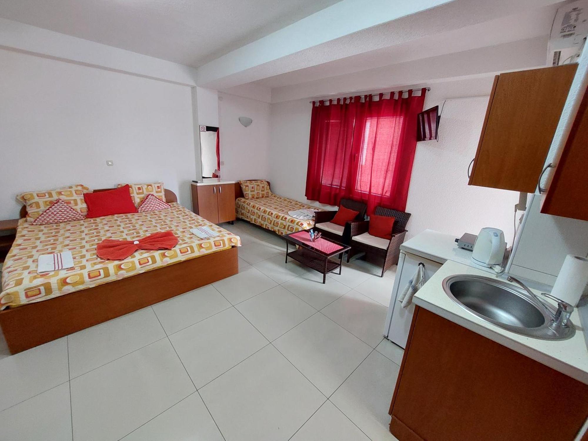 Villa & Apartments Antigona โอครีด ภายนอก รูปภาพ