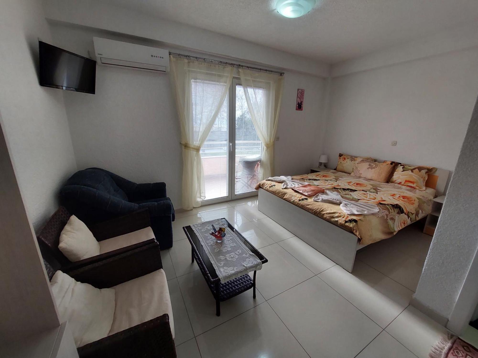 Villa & Apartments Antigona โอครีด ภายนอก รูปภาพ